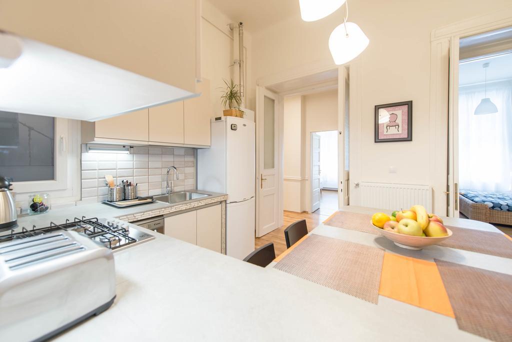 Api Flat Apartment Budapest Ngoại thất bức ảnh