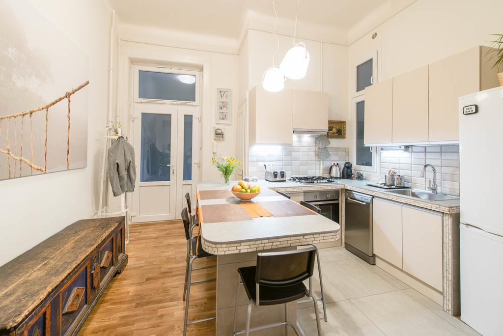 Api Flat Apartment Budapest Ngoại thất bức ảnh